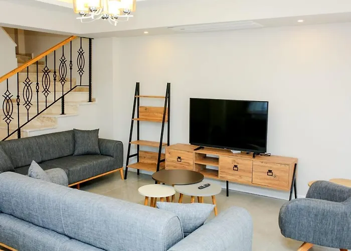 Dalyan Central 4 Bedroom Ensuite Private Villa With Swimming Pool